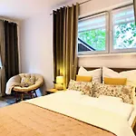 דירה Luxurious, Spacious Apartment, Sauna Included קולובז'ג