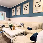 Luxurious, Spacious Apartment, Sauna Included דירה