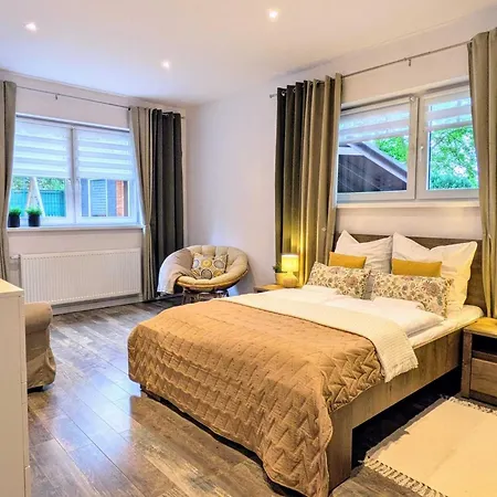 Comfortable By The River, Apartamento