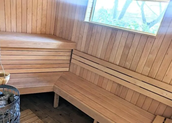 شقة Luxurious, Spacious Apartment, Sauna Included