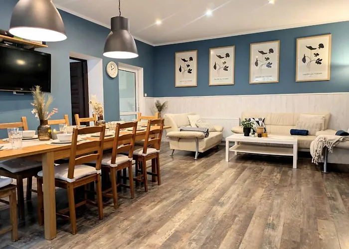 Luxurious, Spacious Apartment, Sauna Included *