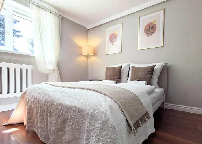 Luxurious, Spacious Apartment, Sauna Included شقة *